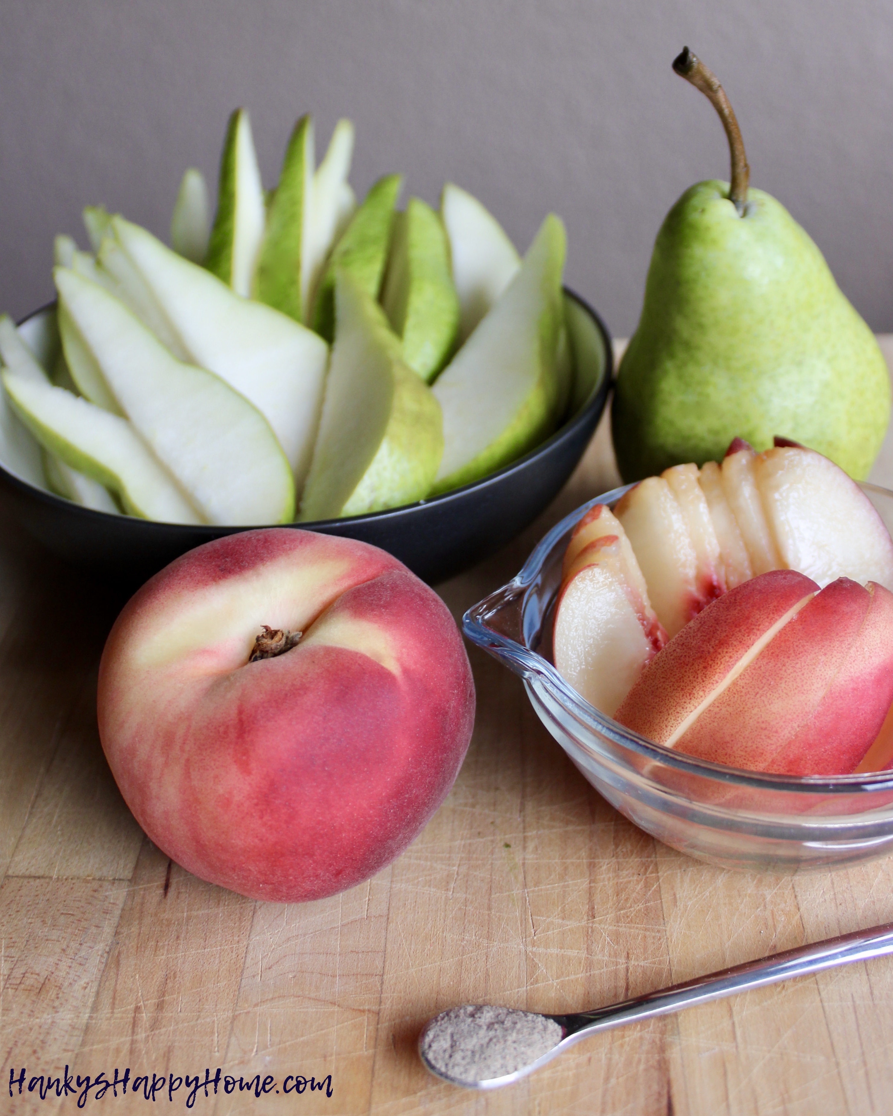 Pear & Peach Baby Food Puree | Hanky's Happy Home