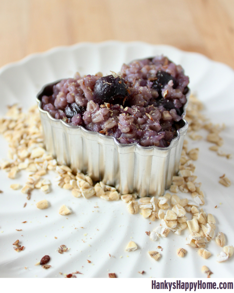This Blueberry Oatmeal adds the sweetness of blueberries to wholesome oats for a yummy and healthy breakfast.